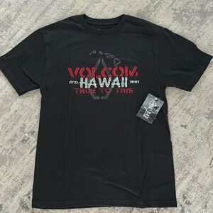 NWT black “Volcom True to This Hawaii” black T-shirt size M